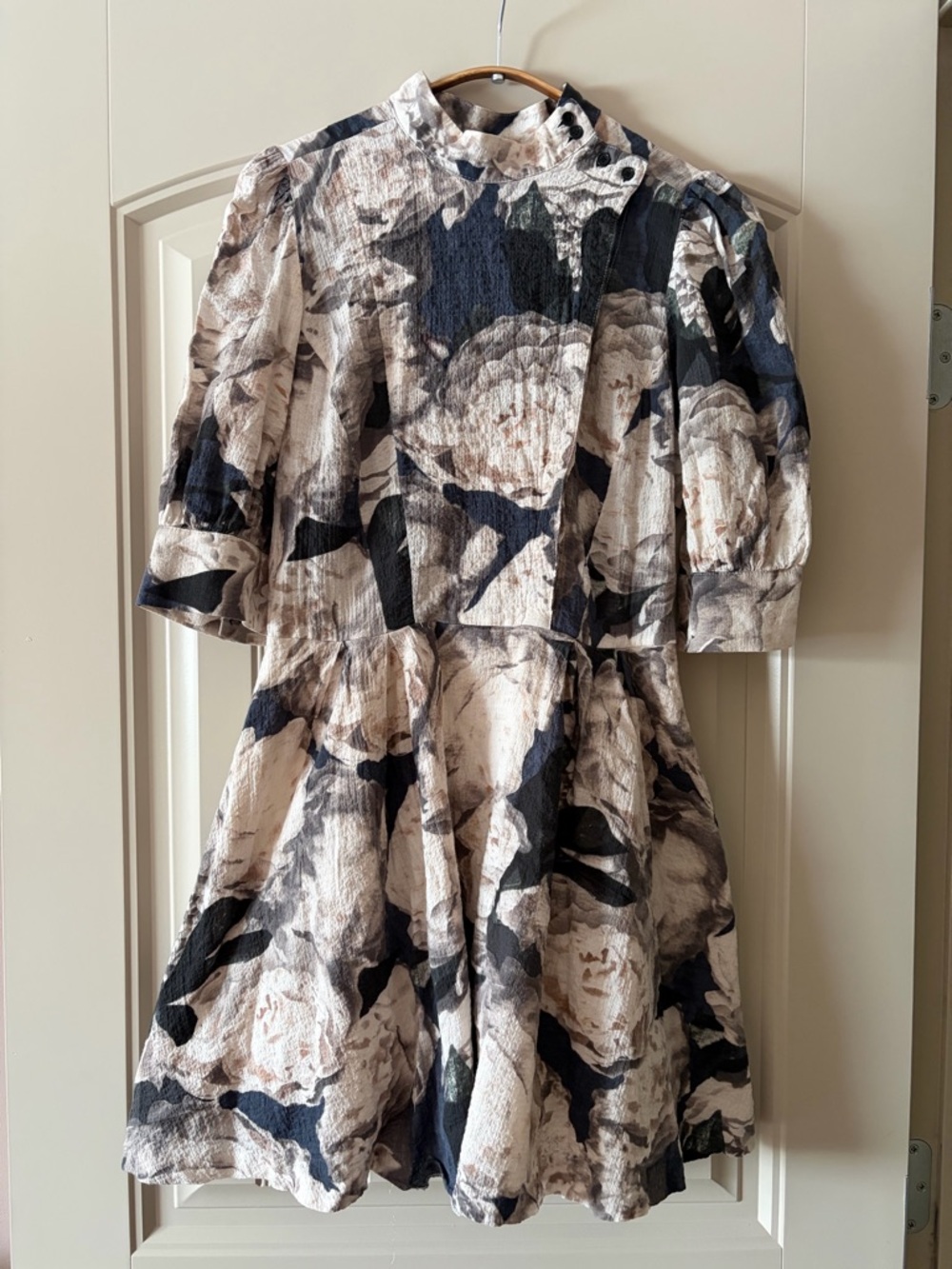 H&M Multicolor Floral Print mini dress - Size 8